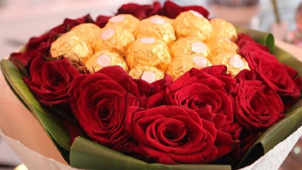 FlowersWorld3's tweet photo. بوكيهات ورد حسب الطلب لطلب التواصل عبر الواتس اب ٠٥٦١٧٠٦٠٥٢ 🎉🎁 http://t.co/Lx6uhhWd20