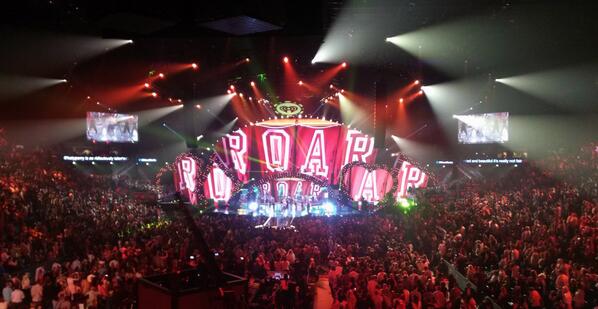 possibleinc's tweet photo. An exciting week in the city of lights with @katyperry and @iHeartRadio #VEGAS #ROAR #iHeartRadio http://t.co/kQXNHDuMow