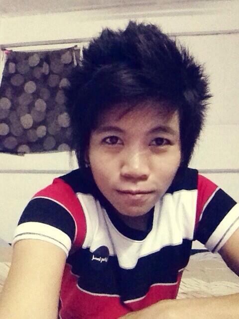 aomrn_'s tweet photo. อยากกอดเทอถึงเช้าจะได้ไหม+อิอิอิอิอิ:) http://t.co/G14S1xlBdp