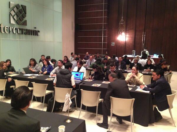 CANADEVI's tweet photo. Más de 100 asistentes a las Mesas de Trabajo @Canadevi @Ancsac @Infonavit para desarrollar Convenio de Colab http://t.co/4GpbycINdy