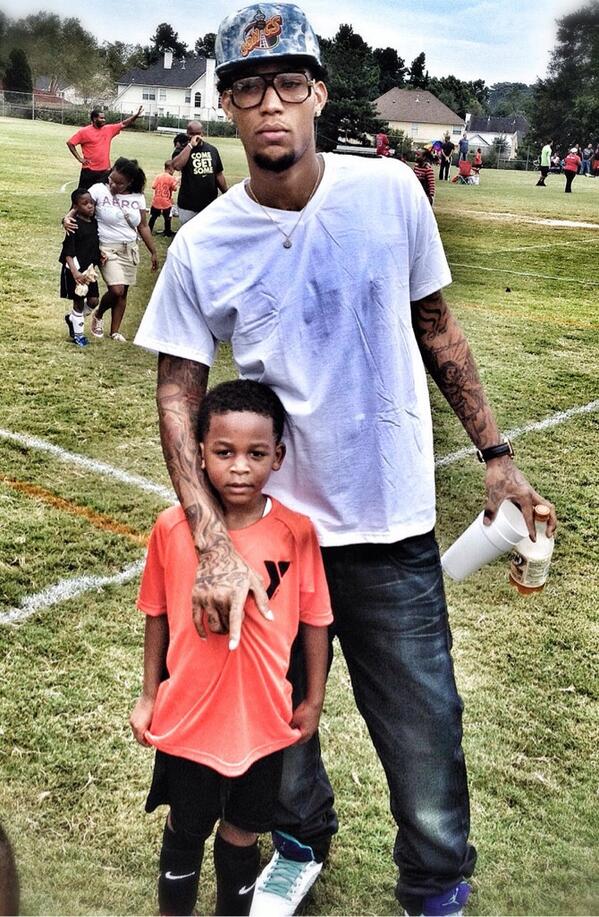 yungmazibwa's tweet photo. Lil mazi at his soccer game http://t.co/BFHfR98x3R