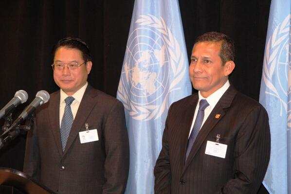 UNIDO's tweet photo. Dir. Gen. Li and Pres. Humala in NY. #Peru will host major UNIDO event http://t.co/uI3Ym6ESoo … @Ollanta_HumalaT http://t.co/qtGqHQz21w
