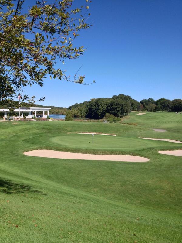 senortheroux5's tweet image. Perfect day for fall golf #pawtucketcc