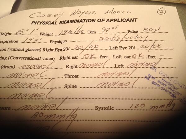 caseywaynemoore's tweet photo. My physique was just described by a Dr as "Satisfactory." #dissappointed http://t.co/tgyOiONh0Q