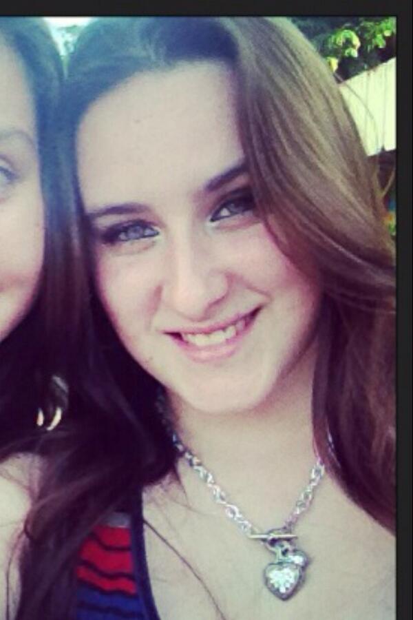 Josephine_Sky's tweet photo. Look at her face! Vote @natassjaboo for most irresistible! http://t.co/hGNpWGksHT