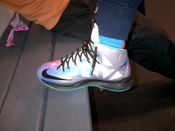 toochiee4's tweet image. Sick kicks bro beans @massimoluciani #Mandotek #Alive #TechBattles