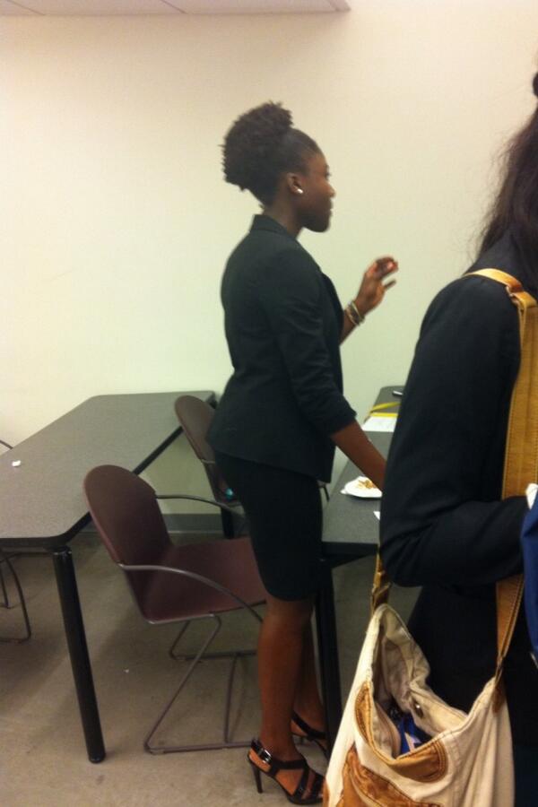 MentLuvsArethaa's tweet photo. Yes mentee you better command the room! @Aretha_Donkor http://t.co/LE6GYUIVcS
