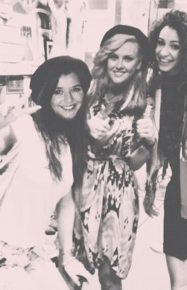 CalderxEleanor's tweet photo. @Peazer_Dani1 @LM_PerrieX are we cool yet? Xx http://t.co/L4aeAVbgmR