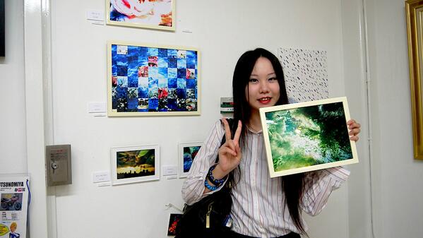 アートスープ 4月8日駅前本部再開 昨日 望月柚花さんの作品がお嫁に行きました 緑の光 というタイトルの作品です 雲と葉のなんとも言えない絶妙な組み合わせと 色合いが素敵な作品です Http T Co Ouehd3fqvi Twitter