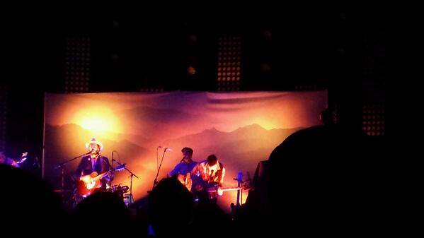 melodyabitz's tweet photo. @LordHuron being badass @ninaperala http://t.co/0ykgn2mJ4S