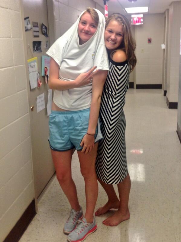 Chan_head13's tweet photo. I'm so glad she's my roommate #thingsthatarenormal http://t.co/H7n9B9g7dC