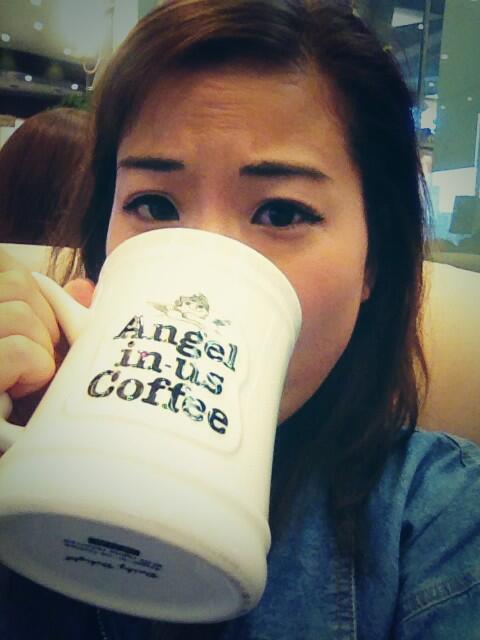 annaKIMmmm's tweet photo. I asked for a regular size coffee. Instead I got sugar water in the size of a beer mug #yesimstilldrinkingit http://t.co/3m7srDDsk0