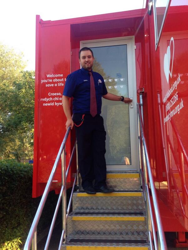 Team Llanelli donating to a good cause. #GiveBlood <a href="/dougcochrane/">doug cochrane</a> <a href="/AndyWoolfenden/">Andrew Woolfenden</a> <a href="/lairylaur_laura/">Laura Milton</a>