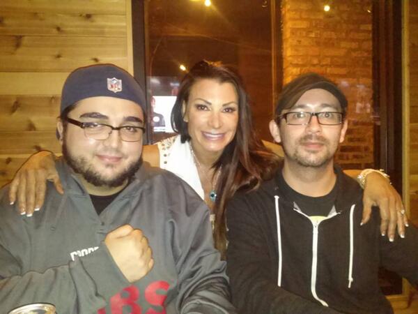TheMizphit's tweet photo. Got to meet @REALLiSAMARiE after Raw. Still a little star struck! lol @theSQDcircle http://t.co/npaf5B3Jv5