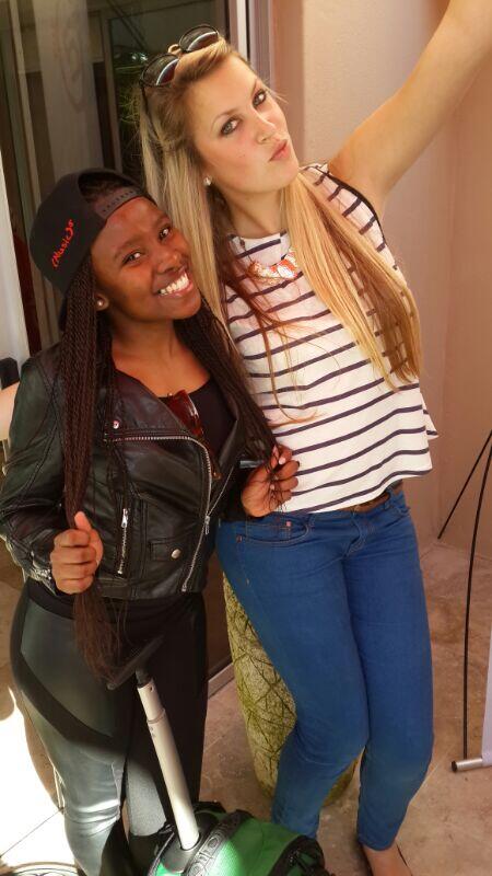 LilaDSmit's tweet photo. #houseparty5 @nthabi_mahloko http://t.co/53FrTCBe2z