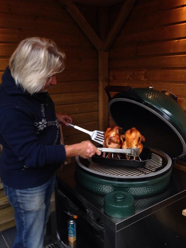 Ziet er goed uit RT <a href="/LaTascaDelft/">Restaurant La Tasca</a>: <a href="/LaTascaDelft/">Restaurant La Tasca</a>: Expirimenteren met de <a href="/BigGreenEgg/">Big Green Egg</a>  , heerlijke kip.