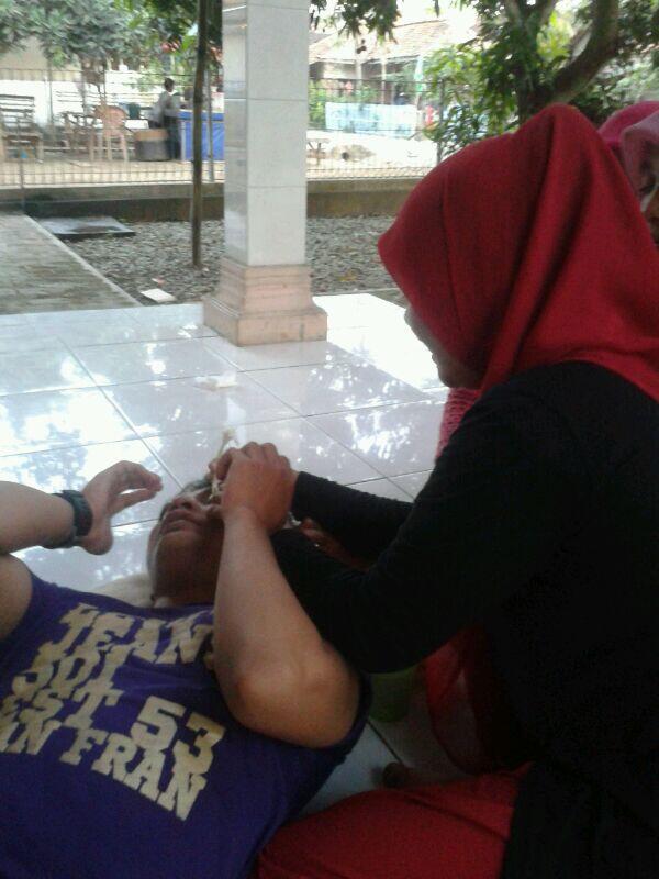 dashyatmusik's tweet photo. Rasa cinta itu berawal dari hal-hal yang sederhana. Dari tetes mata misalnya.. Cc: @tasyageby @iqbalkadirusman. http://t.co/xOJALItNBV