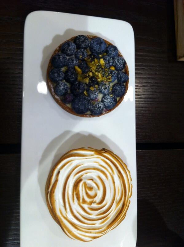 leastory's tweet photo. 마스타쉐프코리아1 준우승자 박준우씨 카페. 경복궁역 우리은행 골목. 레몬타르트 맛 쵝오에요. http://t.co/IWMqzzC8Zs