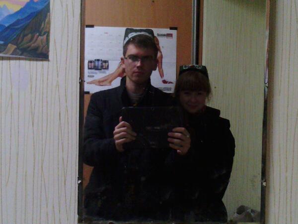 Bel__Ver's tweet photo. "Давай сфоткаемся как таджикская семья" http://t.co/z3xvKjGOxc