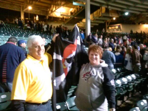 PMiksic's tweet photo. RAISE THE JOLLY RODGER ! Great wkend in Chicago ...Buccos did it http://t.co/1z7cyCr0fX