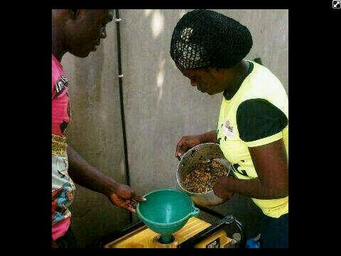 TheAjibolaGrey's tweet photo. *rolls to ago-iwoye* buahahahaha"@itz_jbsnipes_: #LMAOtwitpics http://t.co/LzbqFFNohK"