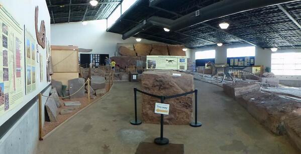 Wonderful dinosaur tracks discovery site <a href="/SGDinoDiscovery/">Dinosaur Discovery</a> visited by geologists <a href="/SwanseaUni/">Swansea University</a> @swanscience