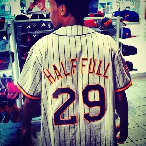 _ThaSole's tweet image. #halffull is my way of life s/o @SteeleMusic #toastmaker #salute