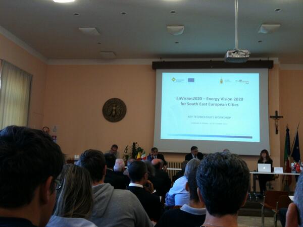 LucaRst's tweet image. Project &quot;Energy Vision 2020&quot; Workshop #KeyTechnologies #Fermo 20/09/2013 #IstitutoTecnicoMontani #greeneconomy