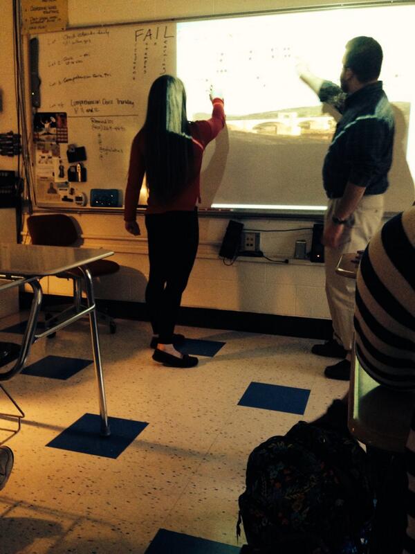 MadisonnAveryy's tweet image. @izzylouiseee goes to school #learninglatin