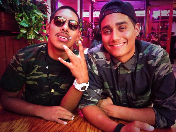 stavincii's tweet image. Camo Boyz! #scoes @Elias_atayee