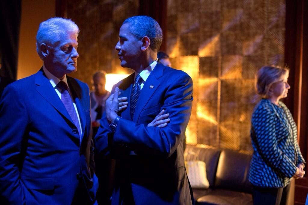 Pete Souza photo - Pres Obama talks backstage with Pres Clinton as Hillary Clinton waits to be introduced at CGI event 9-24-2013