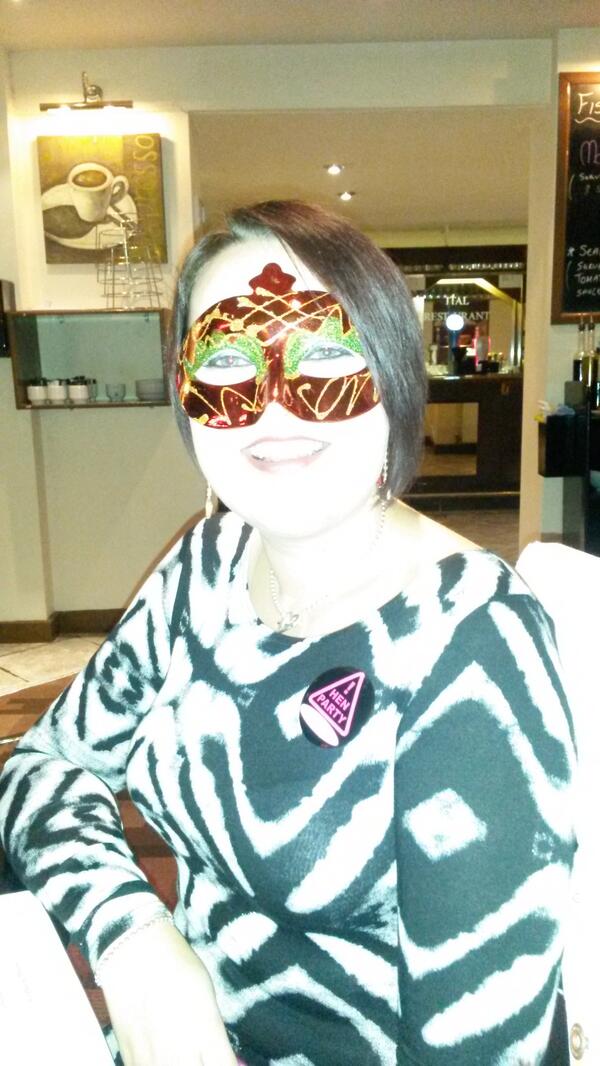 Jades hen do