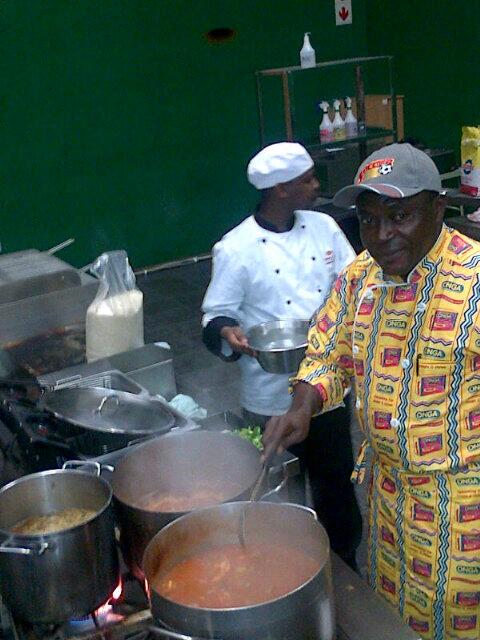 HAAPI2013's tweet image. Chef from Ghana participating in the event #africa #ghana #goodfood #haapi2013