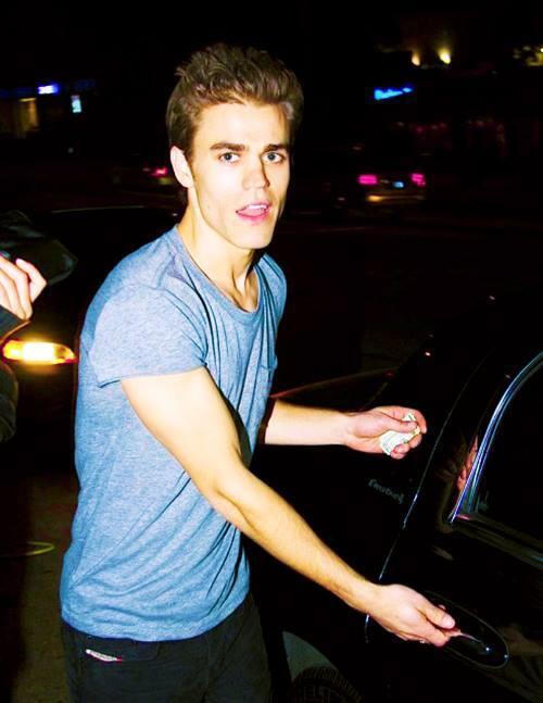 myheropaul's tweet photo. @PaulWesley is my #HottieOfTheWeek @ENews! http://t.co/5pb8NzDl2t