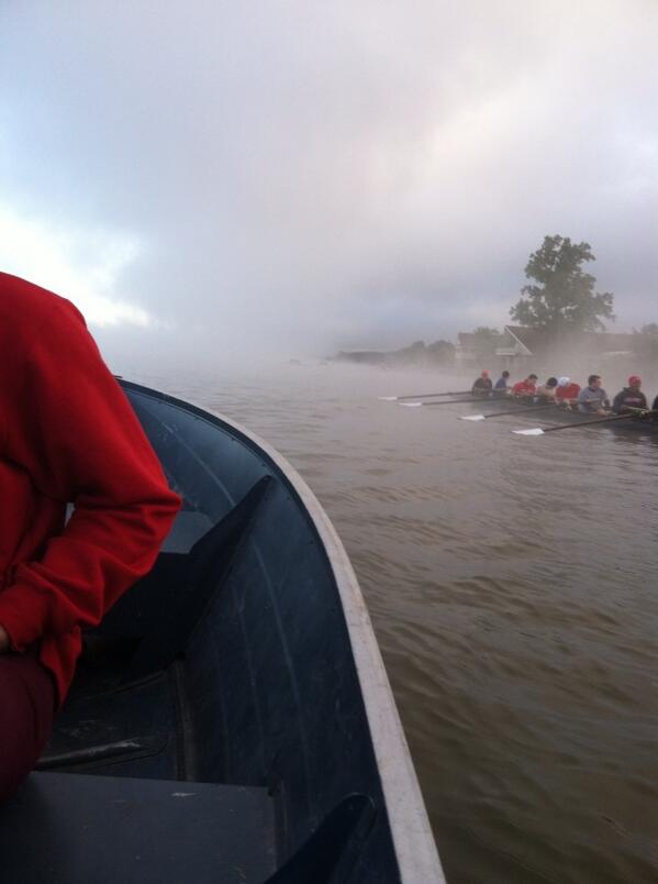Srizzot1's tweet photo. Another row in the fog http://t.co/t4DOVXxuJ5