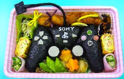 FreeGameWall's tweet photo. Gaming bento box http://t.co/PaY0Jiu2Tv http://t.co/aaopLiOwox
