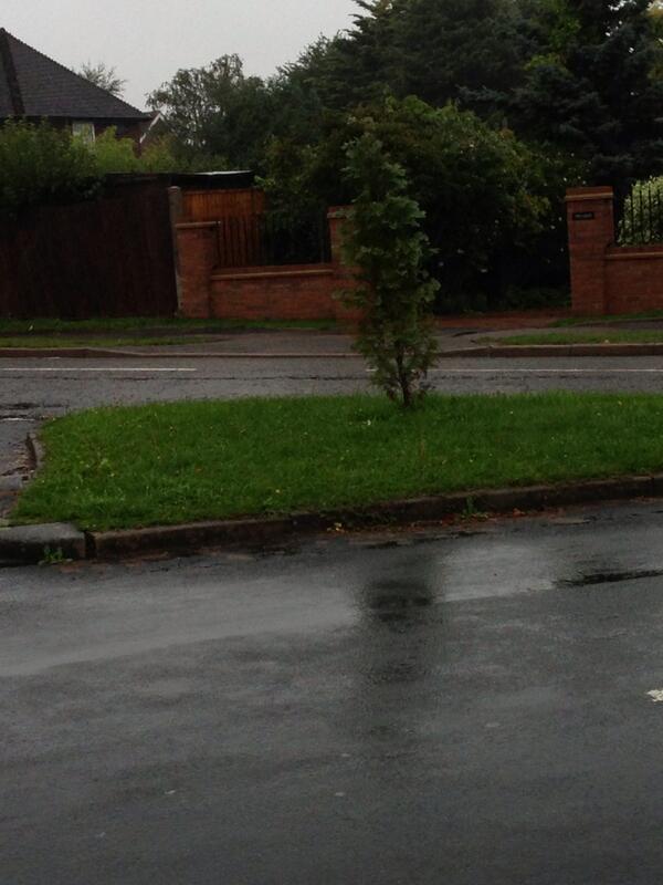 cuffleyonline's tweet photo. RT @Leanneallan73: new confer in goffs oak thank you to the person who put it in . It's nice to have one back :-) http://t.co/XCVGTe9BEz