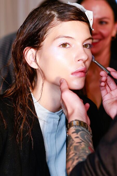 For glowy skin at Phillip Lim, <a href="/FRANCELLE_DALY/">raggda1</a> mixed a moisturizer with this illuminator: buff.ly/13ShJfC