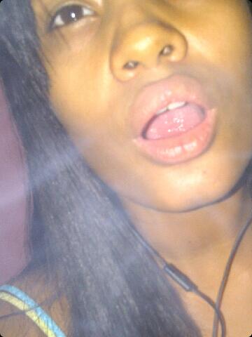 DeejayBicth's tweet image. #Smokee! ;)