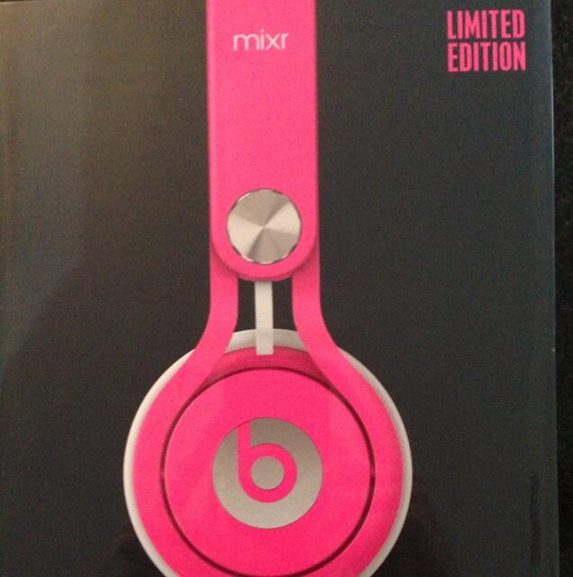 Thank you @ToshBerman for my amazing new limited edition hot pink beats by dre for our trip!! http://t<a class="tags" target="_blank" title="On Twitter" href="/?out=eyJ0eXAiOiJKV1QiLCJhbGciOiJIUzUxMiJ9.eyJpYXQiOjE3MjMxOTE5OTEsImlzcyI6InR3cG9ybnN0YXJzLmNvbSIsIm5iZiI6MTcyMzE5MTk5MSwiZXhwIjoxNzU0NzI3OTkxLCJyZWRpcmVjdF91cmwiOiJodHRwczovL3R3aXR0ZXIuY29tL1Rvc2hCZXJtYW4ifQ.rgwYniqOVXsGzR1cvb4mbvsQKi60f0yTAhSZMuEpBBWkyLuOAhxbPwGCurNxHH7tfYFMXPuV_Pb6MbodZTCYkQ">@ToshBerman</a><a href="/tag/vegan"class="tags"><span>#vegan</span></a><a href="/tag/organic"class="tags"><span>#organic</span></a><a href="/tag/diet"class="tags"><span>#diet</span></a><a href="/tag/cleaneating"class="tags"><span>#cleaneating</span></a>