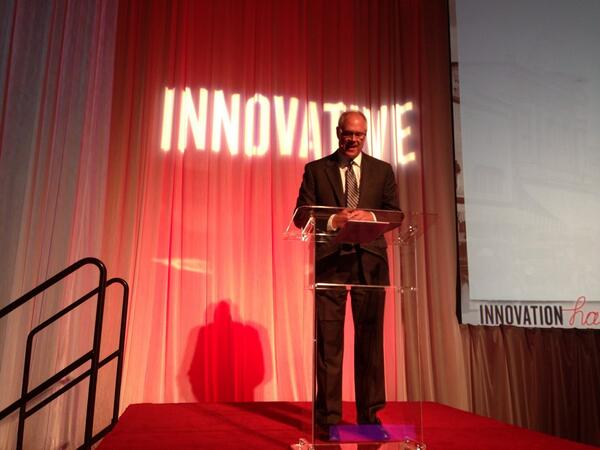 LeslieAnnHoward's tweet image. @AmFamJack @MadisonBiz @preZBiz #annualdinner #1Thread #innovation @amfam