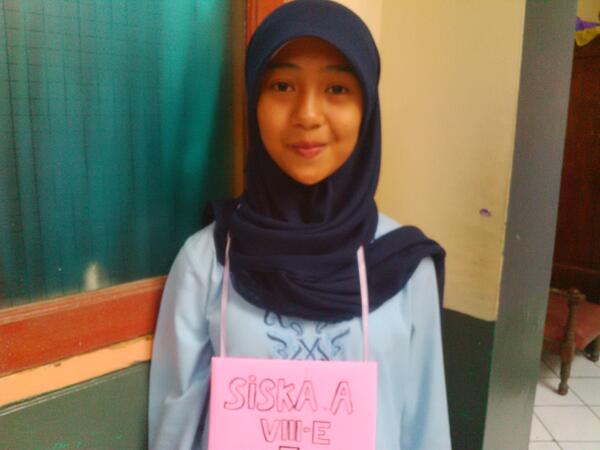 Nomor 3 : Siska Aprilia