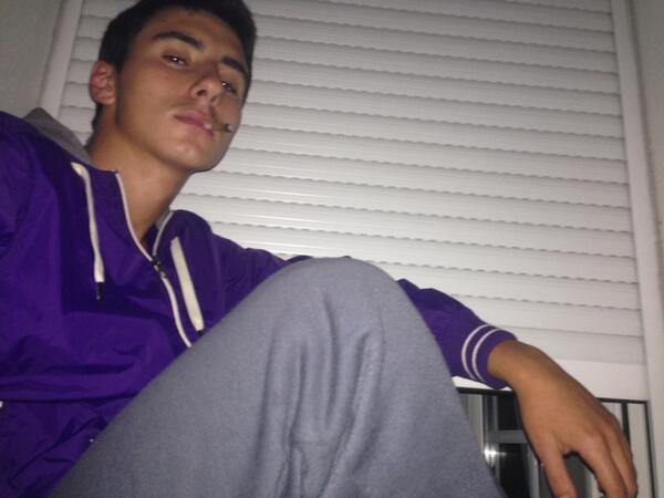 GhaSt93's tweet image. #TimeOf clope :p