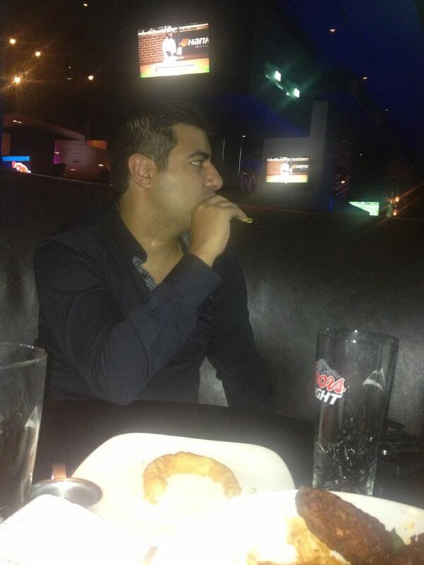 JustB1978's tweet photo. @RealSports #rsbgvip #table 404 with mike http://t.co/tsVvmxgVC9