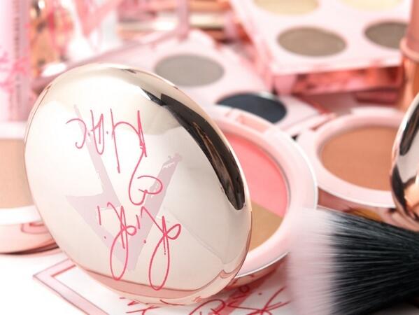 Who's excited for the release of the RiRi Hearts Mac Holiday collection in a few weeks!? #makeup #beauty