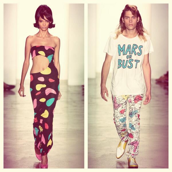 uths's tweet image. Uuu.. I love the new collection from Jeremy Scott. When fifties met sixties, full of print and color!!