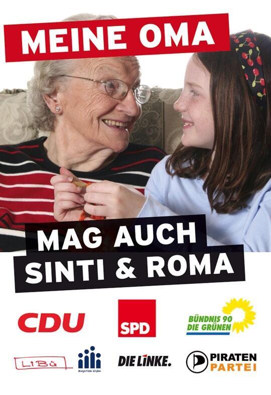 Überparteiliche Plakataktion gegen NPD-Parolen:  "Meine Oma mag auch Sinti &amp; Roma" #Giessen bit.ly/180QAH2 /a