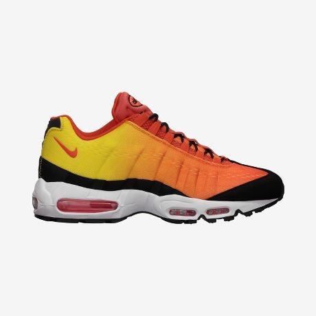 SneakerDealsGB's tweet photo. UK7/8/9/10 left of the #airmax 95 #sunsetpack for just £71.89 @NikeStoreEurope #sale http://t.co/R5cvXM0Akm http://t.co/cZCnOngOKv