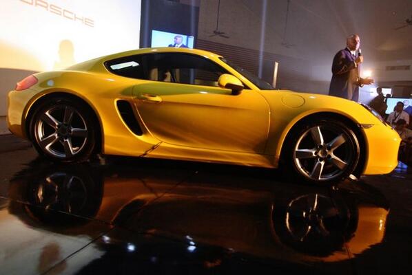 NoTeam_Bali's tweet photo. Porsche Cayman yang diluncurkan dengan harga Rp 5-10 Miliar dianggap msh bersahabat harganya dibanding Ferrari&amp;Lambo. http://t.co/G4a0V9VyeD