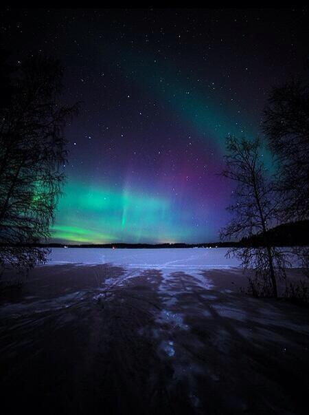 KeepOrganic's tweet photo. ¡Buenos días! Aurora boreal sobre Finlandia http://t.co/m8JBf2cgUJ